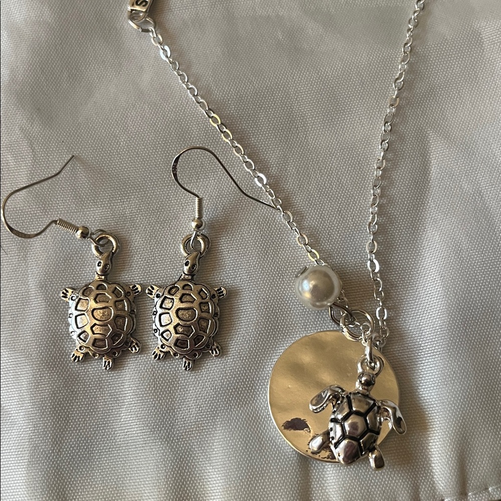Turtle Necklace And Earrings Set